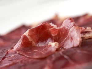 Prosciutto di Ghianda 100% Iberico PATA NEGRA ORO VNC affettato a mano al coltello